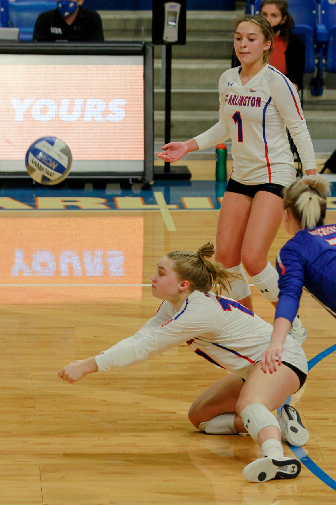 Photos: UTA volleyball earns first two wins of season at third annual Maverick Invitational